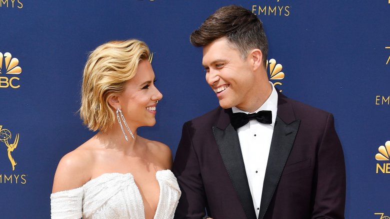 Scarlett Johansson y Colin Jost