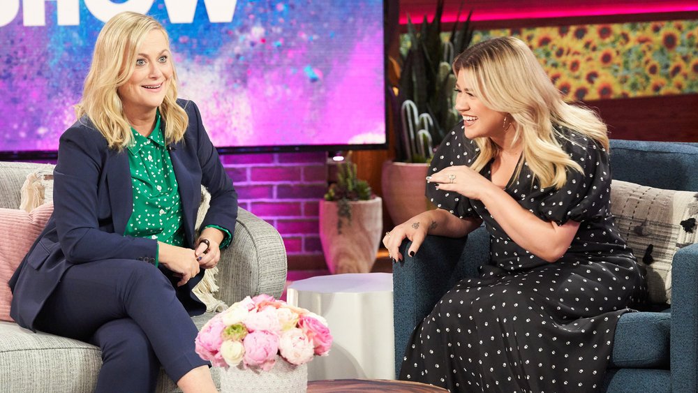 Amy Poehler, Kelly Clarkson