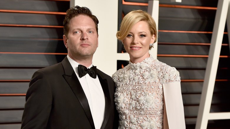 Max Handelman y Elizabeth Banks