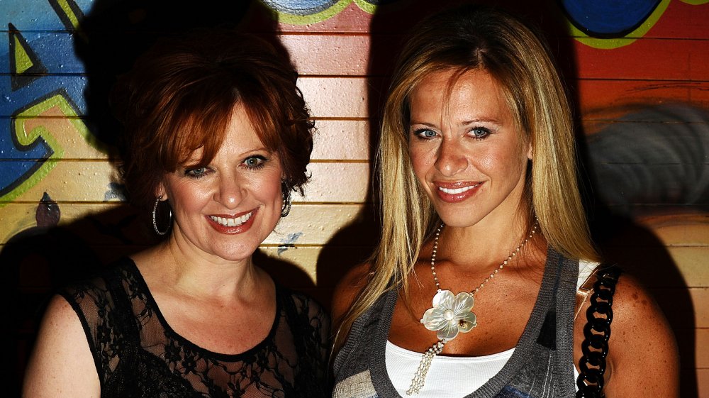 Caroline Manzo, Dina Manzo