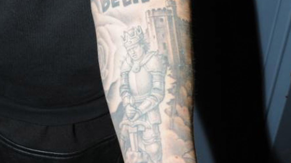 Tatuaje de caballero de Justin Bieber