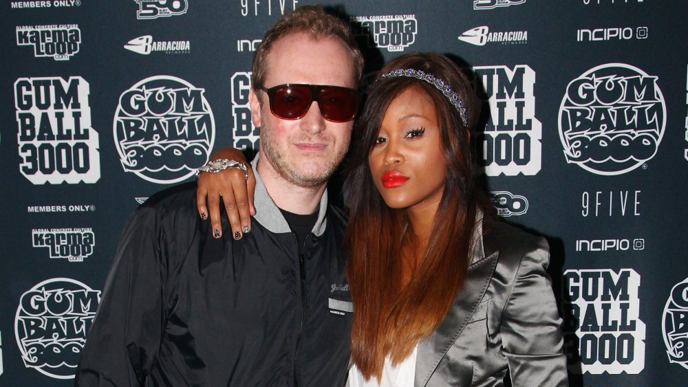 Eva y Maximillion Cooper