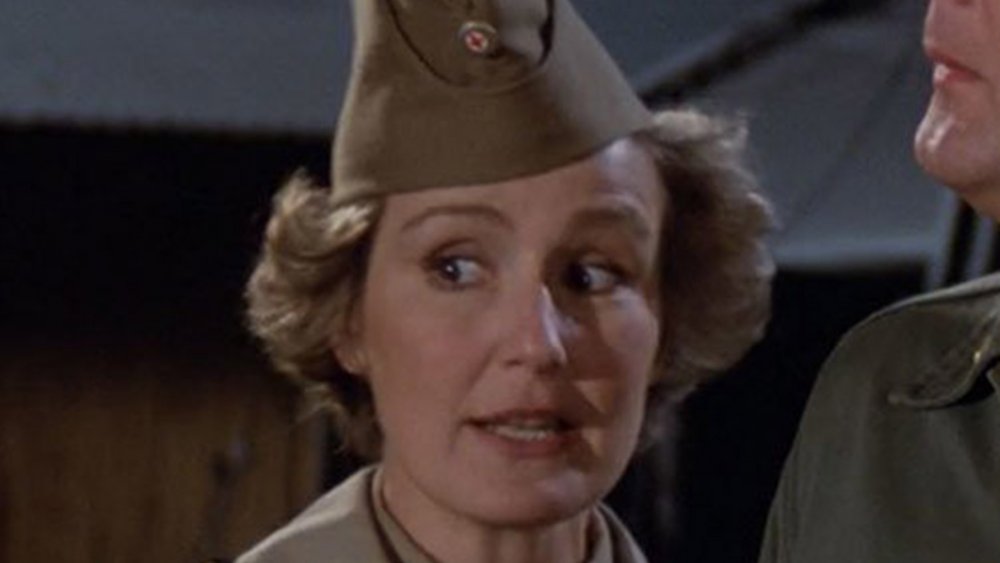 Claudette Nevins en M * A * S * H ​​*