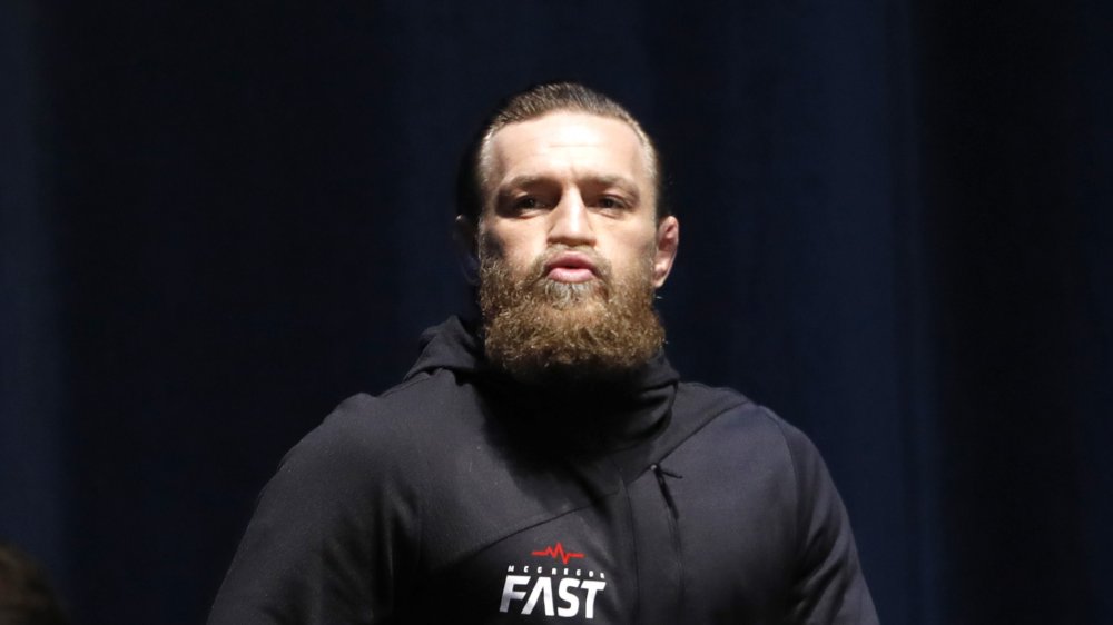 Conor McGregor sopla un beso