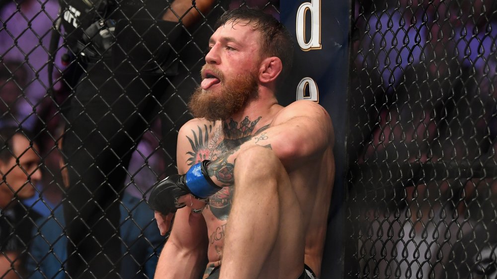 Conor McGregor con lengua afuera