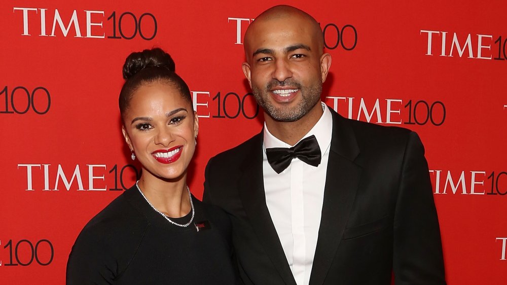 Misty Copeland con su esposo Olu Evans en la alfombra roja