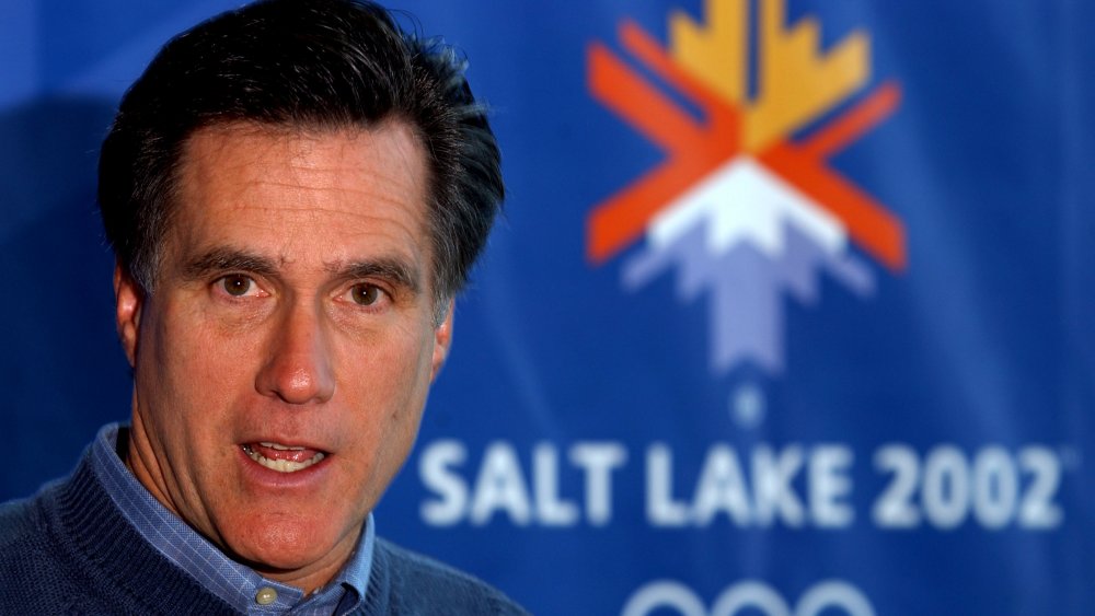 Mitt Romney en un evento de prensa para los Juegos Olímpicos de Salt Lake City