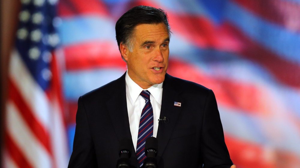 Mitt Romney dando un discurso 