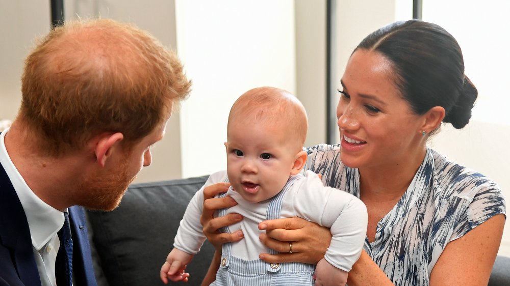 Príncipe Harry y Meghan Markle con el bebé Archie