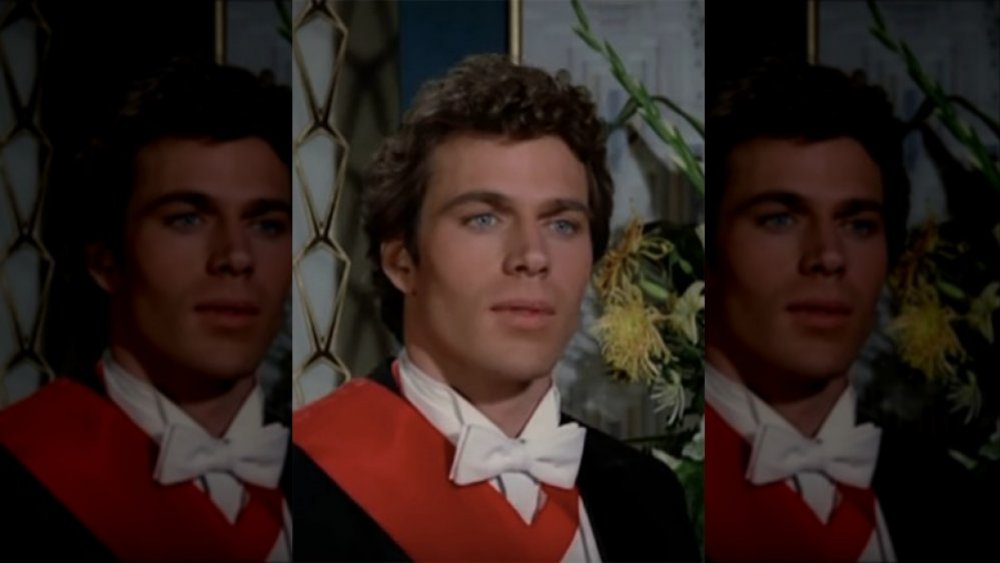 Jon-Erik Hexum actuando en Tomorrows