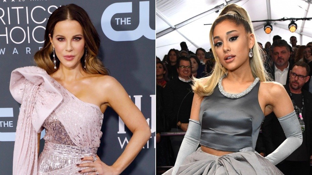 Kate Beckinsale con un vestido rosa y Ariana Grande con un vestido gris con guantes a juego