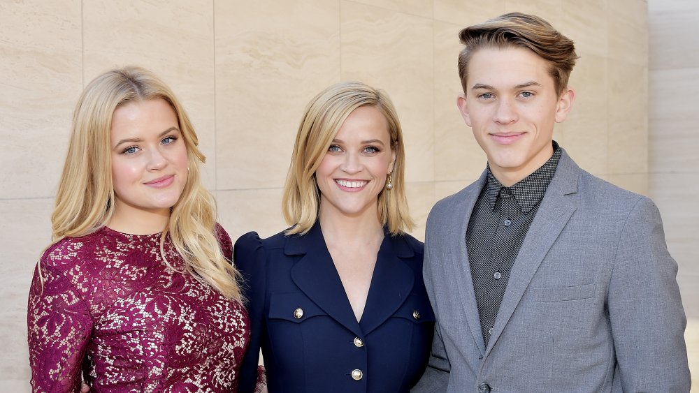 Reese Witherspoon y niños