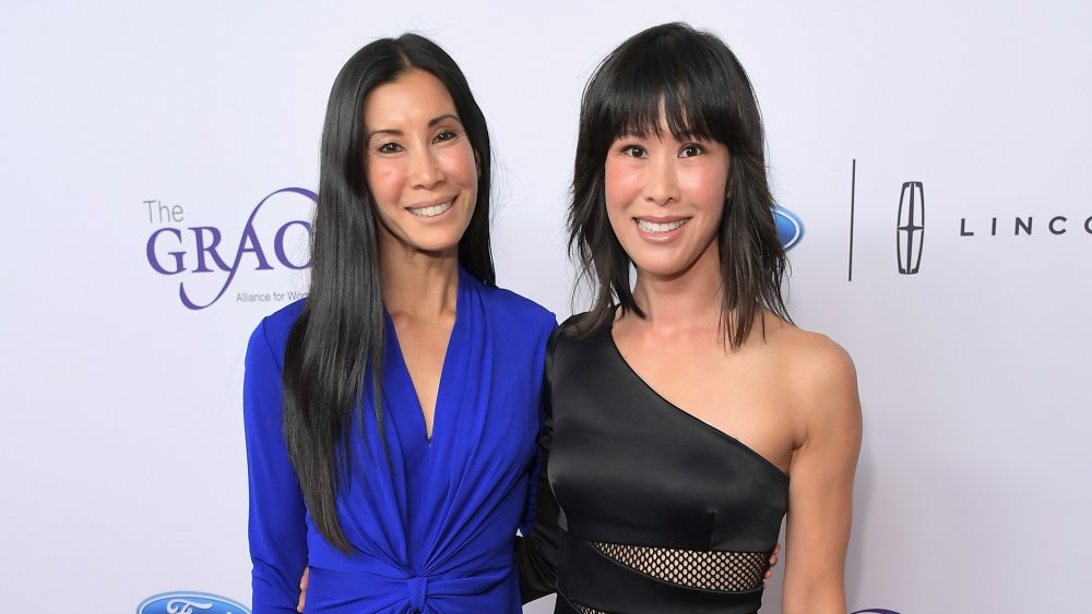 Lisa Ling y Laura Ling posando en la alfombra roja