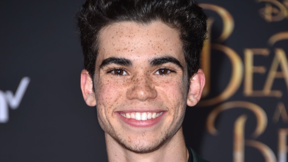 Cameron Boyce en el estreno de La bella y la bestia de Disney 