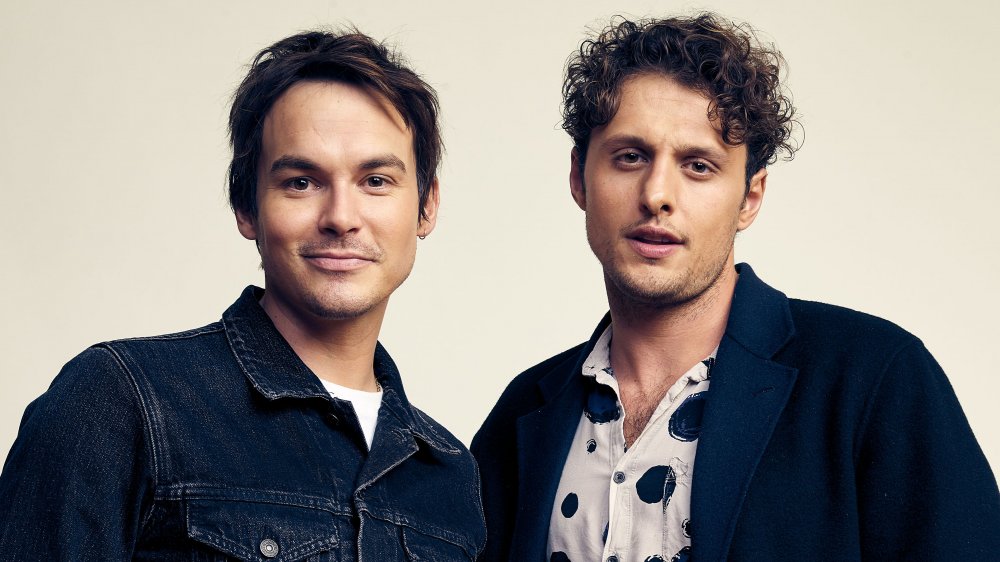 Tyler Blackburn y Michael Vlamis posando para un retrato durante el TCA de invierno de 2019