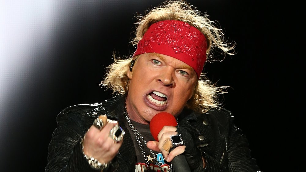 Axl Rose actuando con Guns N 'Roses en Perth, Australia