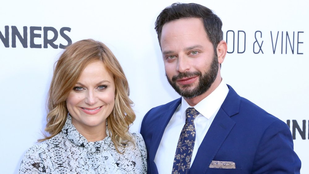 Nick Kroll y Amy Poehler en el estreno de Adult Beginners 