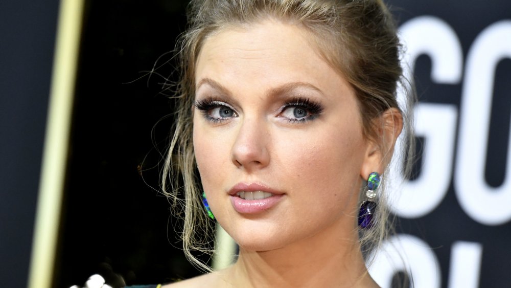 Taylor Swift en la 77a Anual de los Golden Globe Awards 