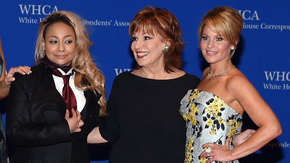 Rayven-Symoné, Joy Behar y Candace Cameron Bure en la cena de la Asociación de Corresponsales de la Casa Blanca 