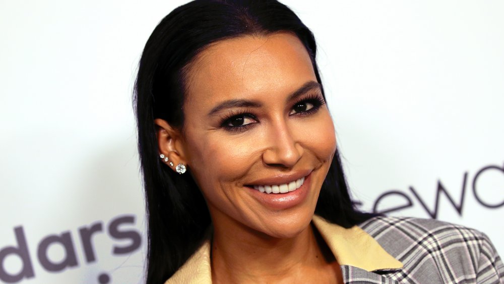 Naya Rivera asiste al almuerzo anual Cedars-Sinai del gremio de mujeres en el Regent Beverly Wilshire Hotel