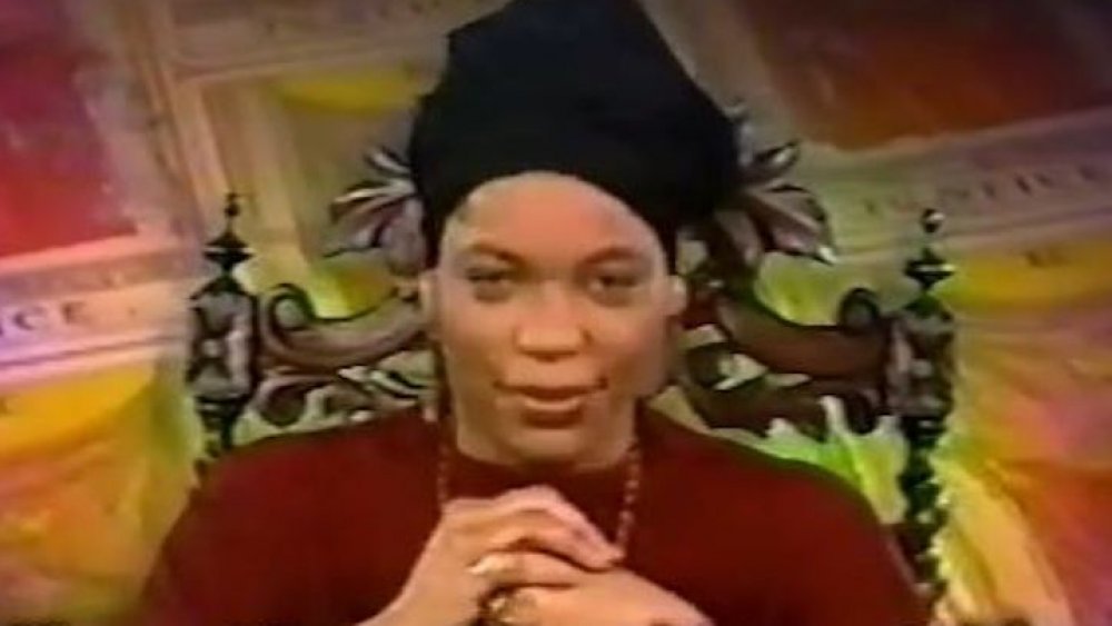 Miss Cleo en uno de sus comerciales para lecturas psíquicas 