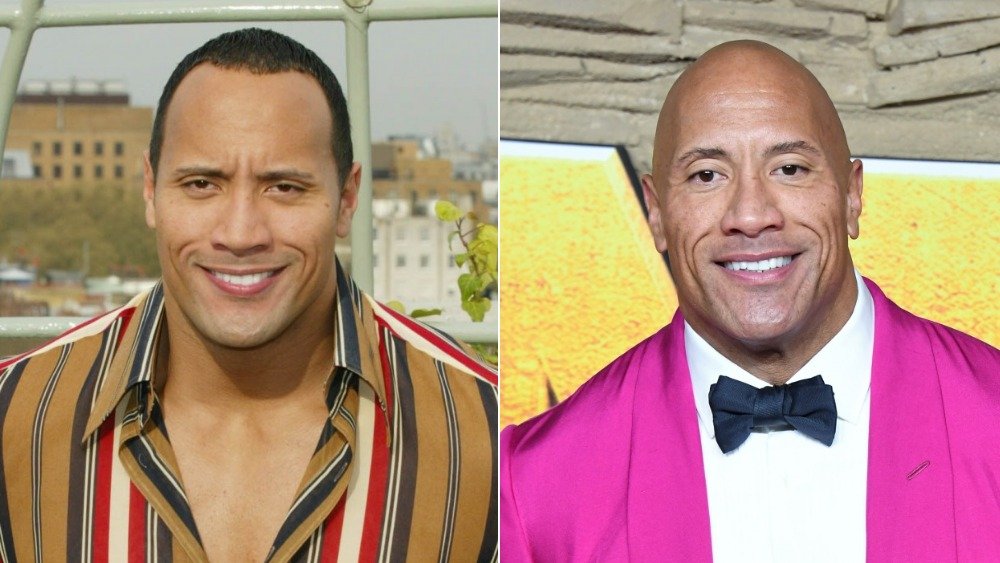 Dwayne 'The Rock' Johnson en una camisa marrón con botones y con cabello (izquierda), calvo en una chaqueta rosa (derecha)