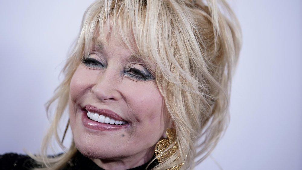 Dolly Parton asiste a We Are Family Foundation honra a Dolly Parton & Jean Paul Gaultier en Hammerstein Ballroom