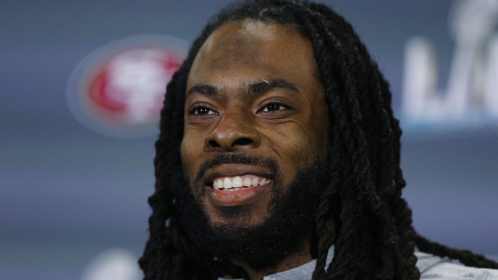 Richard Sherman en el evento mediático DEL Super Bowl LIV