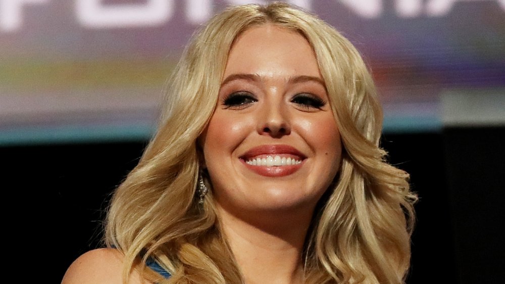 Hija de Donald Trump, Tiffany Trump, sube al escenario para dar un discurso en el segundo día de la Convención Nacional Republicana el 19 de julio de 2016