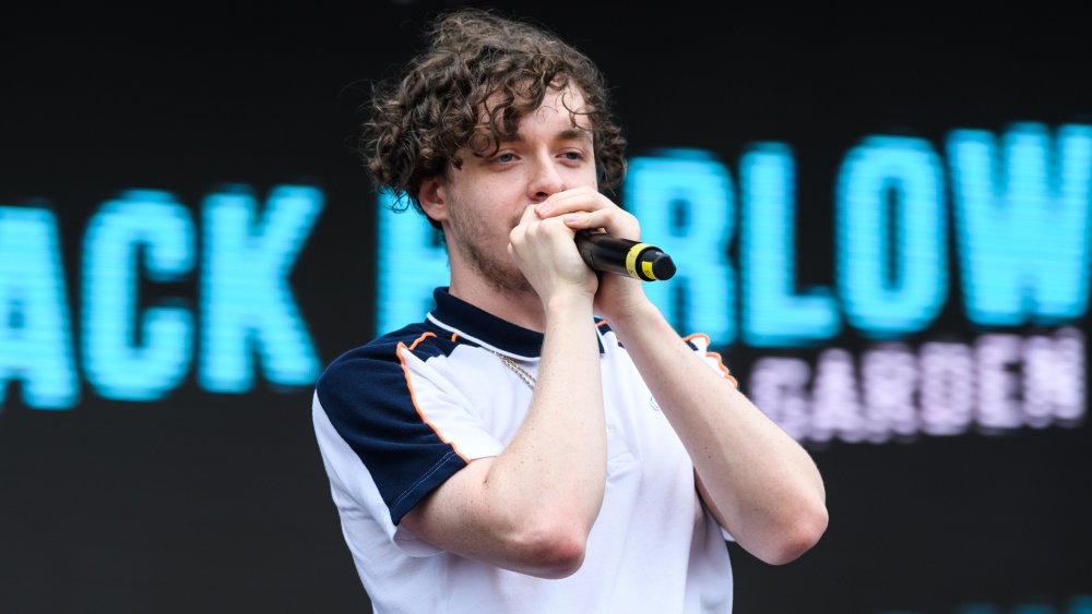 Jack Harlow actuando durante el Rolling Loud Festival en Miami Garden 