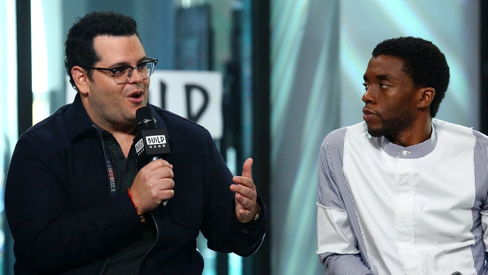 Josh Gad y Chadwick Boseman