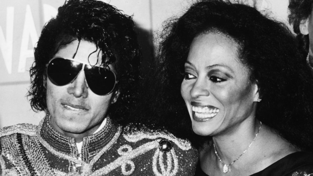 Foto en blanco y negro de Michael Jackson y Diana Ross en los AMA de 1984