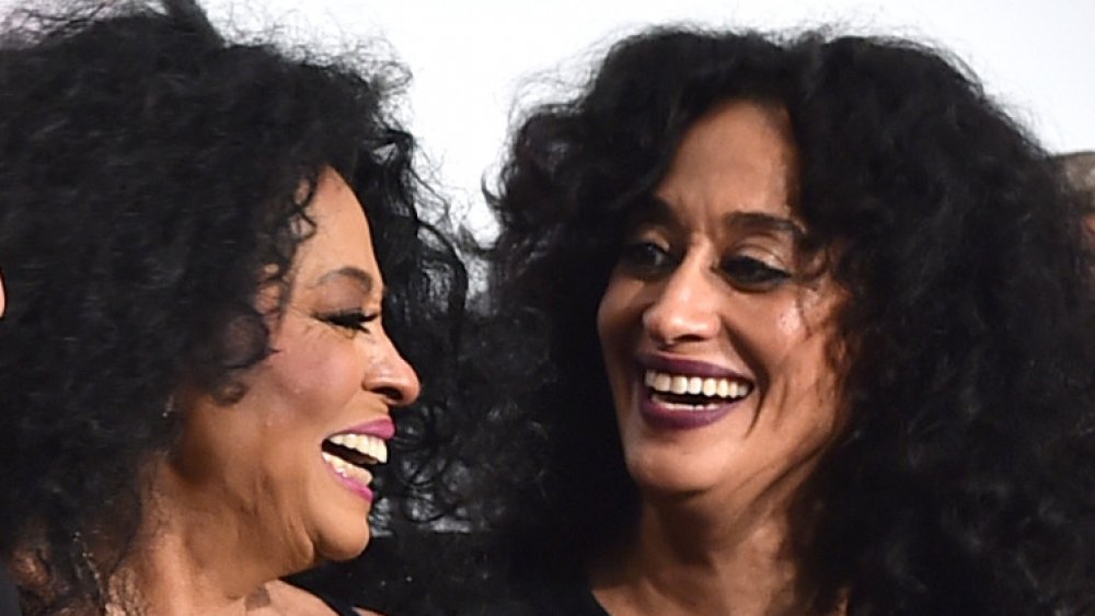 Diana Ross y Tracee Ellis Ross se ríen juntas