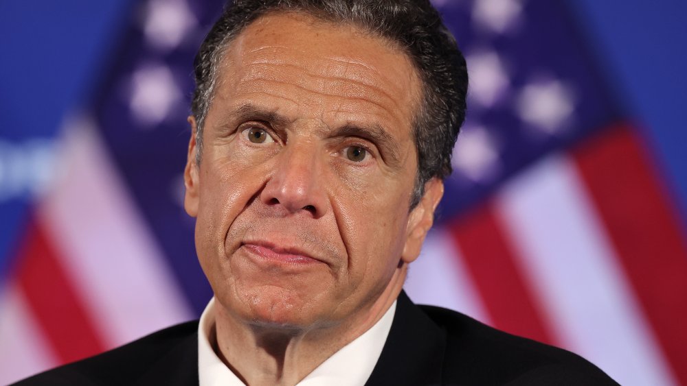 El gobernador de Nueva York Andrew Cuomo celebra una conferencia de prensa en el National Press Club el 27 de mayo de 2020 en Washington, DC