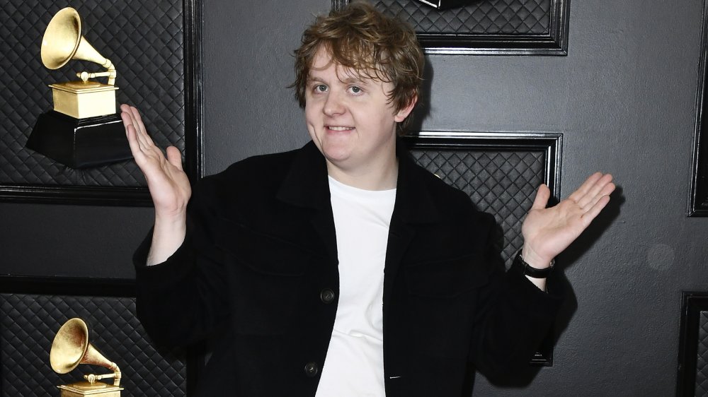 Lewis Capaldi en la 62a edición de los Premios Grammy 