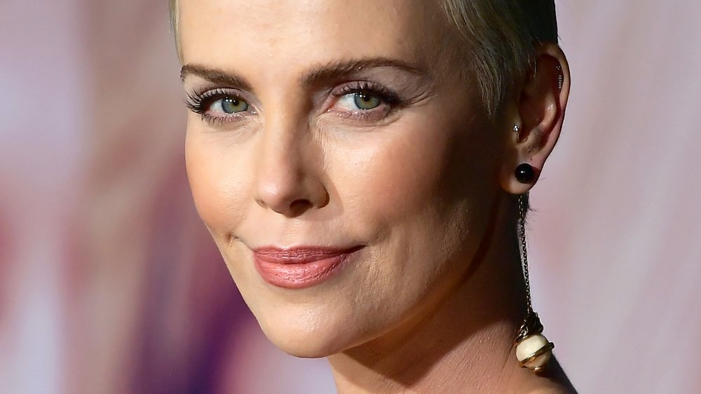 Charlize Theron en una proyección especial de Bombshell 