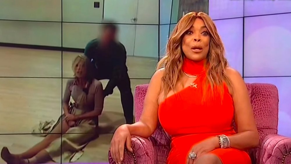 Wendy Williams en su programa hablando de la lesión DWTS de Christie Brinkley