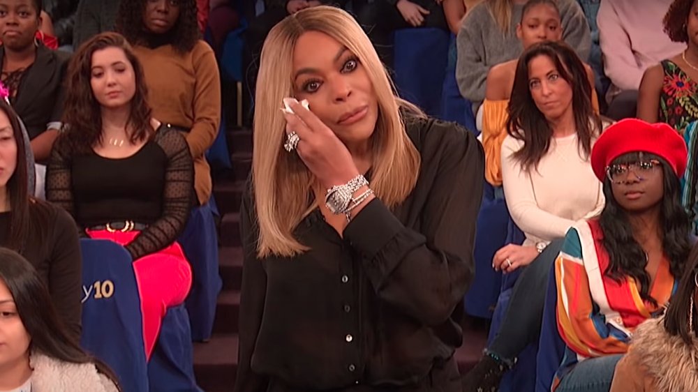 Wendy Williams haciendo la revelación de que vive en una casa sobria 