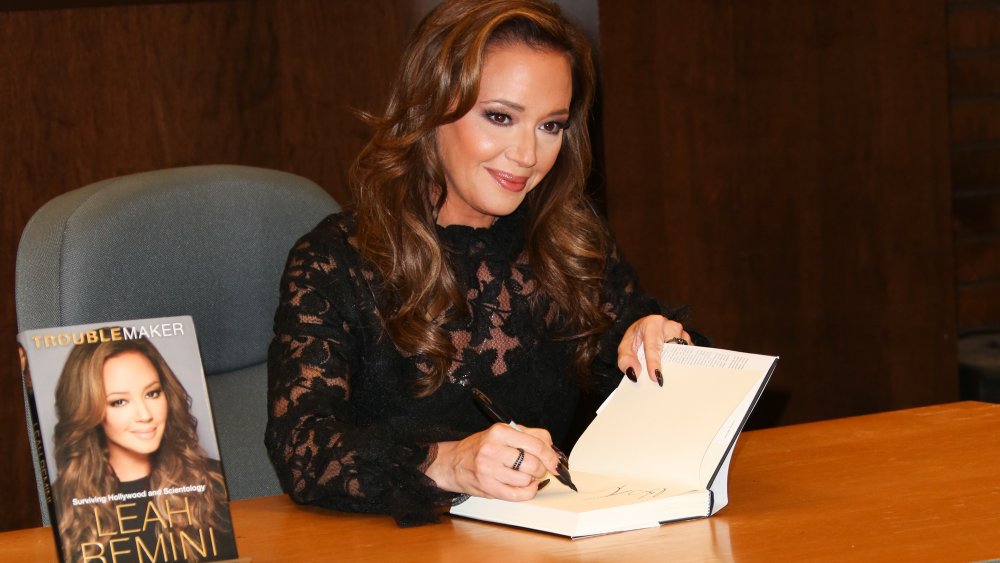 Leah Remini en Barnes & Noble en the Grove en 2015