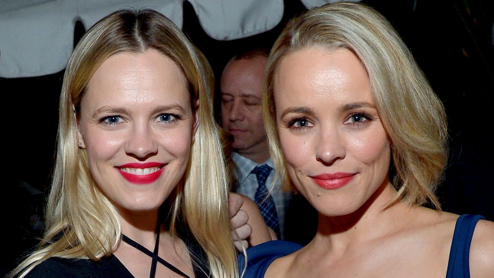 Rachel McAdams con su hermana Kayleen McAdams