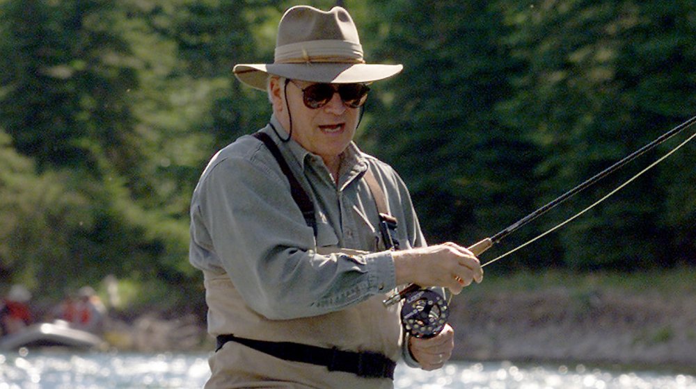 Dick Cheney pesca con mosca en el río Snake en 2001