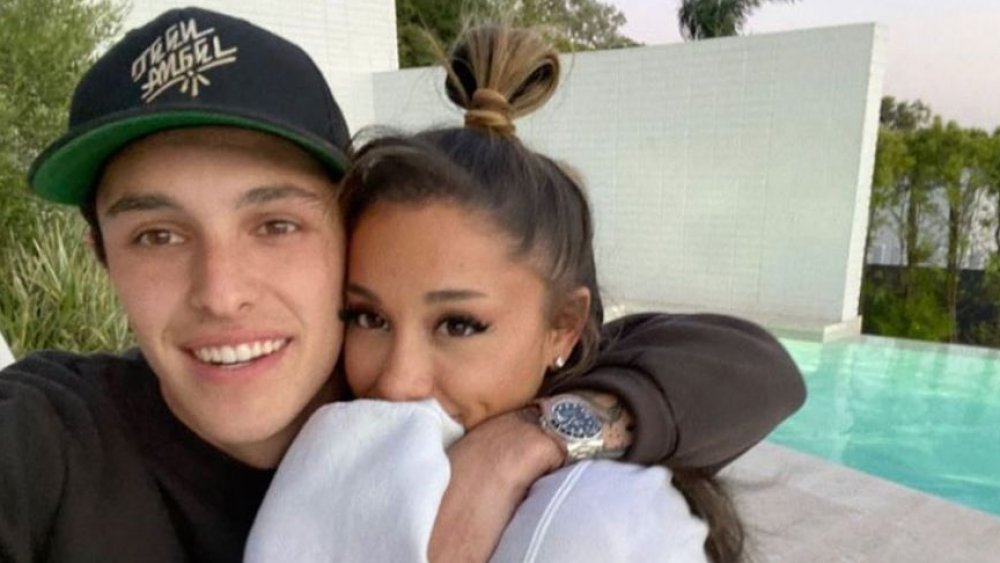 Ariana Grande y Dalton Gomez selfie