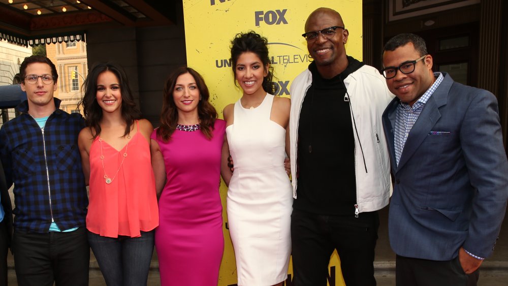 Andy Samberg, Melissa Fumero, Chelsea Peretti, Stephanie Beatriz, Terry Crews, Jordan Peele en un evento de Brooklyn Nine-Nine