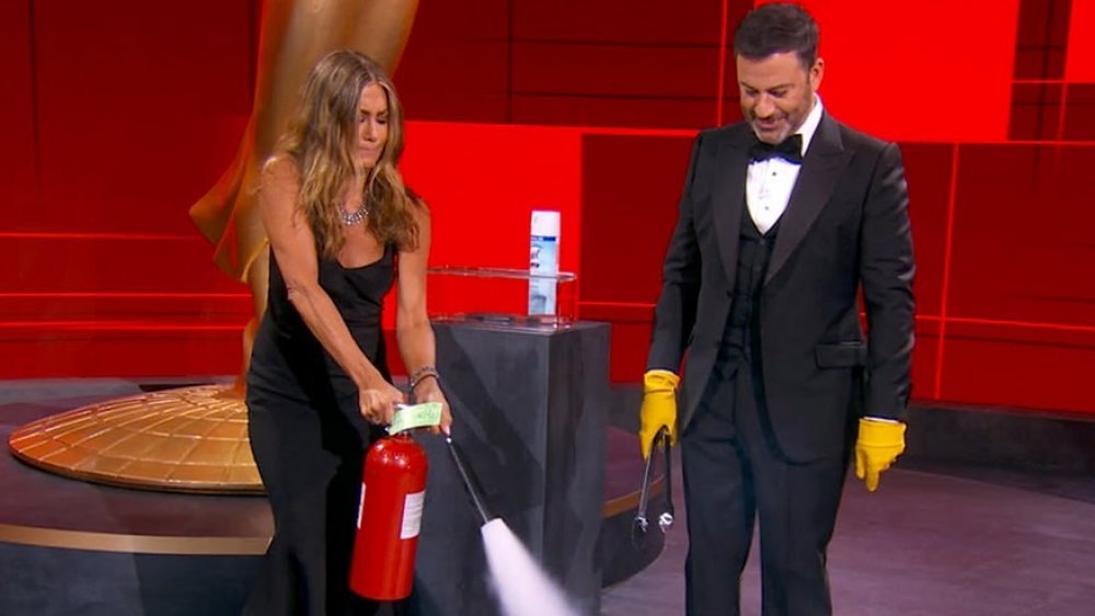 Jennifer Aniston y Jimmy Kimmel en los Premios Emmy 2020 