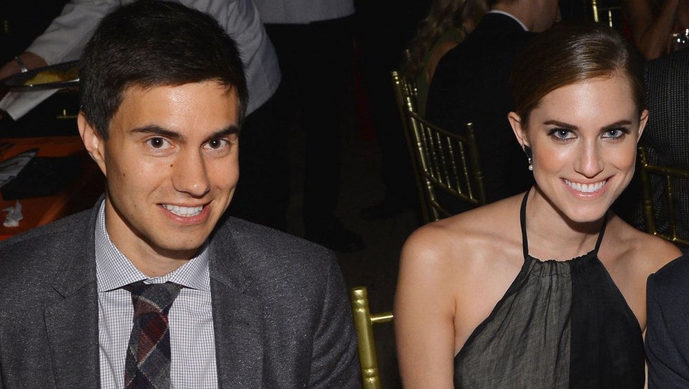 Ricky Van Veen y Allison Williams en Tony Bennett y Susan Benedetto's Exploring The Arts Gala 