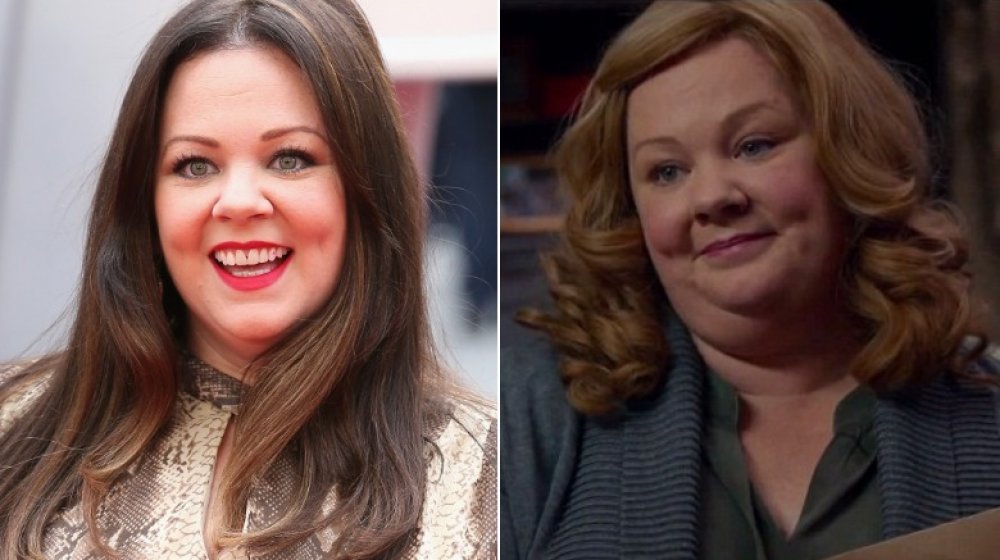 Imagen dividida de Melissa McCarthy sonriendo a lo grande en el estreno de Spy, y como Susan Cooper en Spy