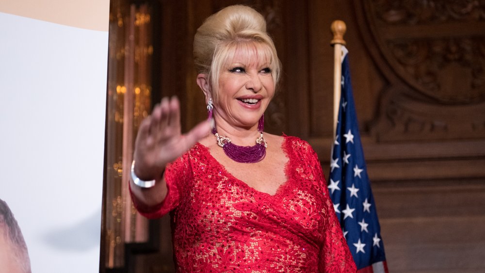 Ivana Trump en una conferencia de prensa para anunciar su campaña para combatir la obesidad