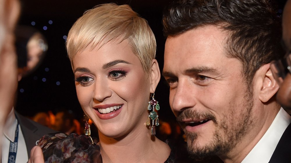 Katy Perry y Orlando Bloom en MusiCares Persona del año en honor a Dolly Parton en 2019