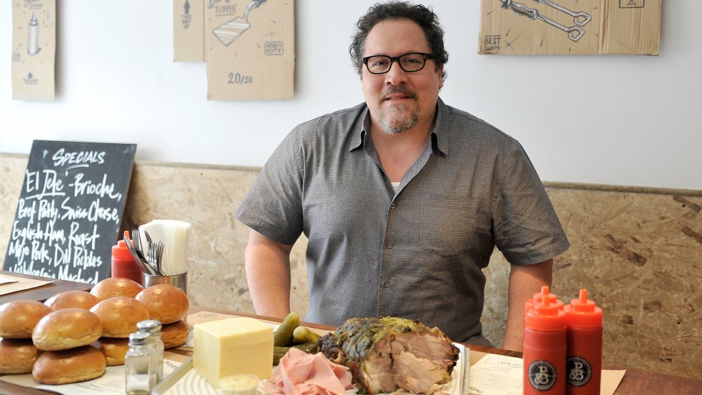 Jon Favreau frente a la comida