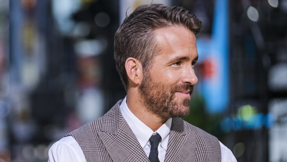 Ryan Reynolds sonriendo 